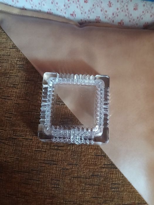 Vând secumeră din sticlă pentru fumatori