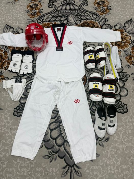 Экипировка для тхэквондо б/у