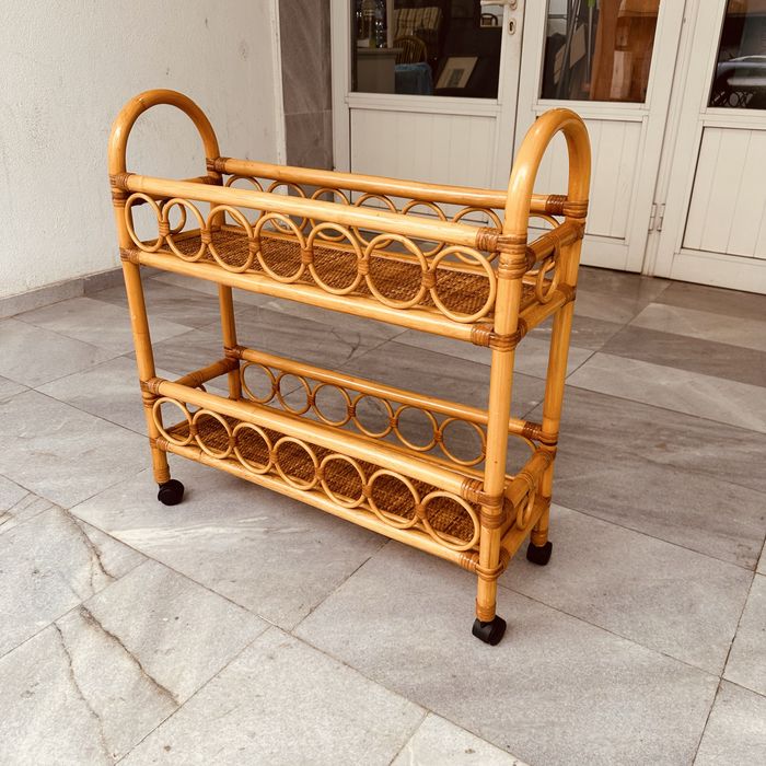 Винтидж ратанова етажерка / бар количка -естествен ратан Швеция