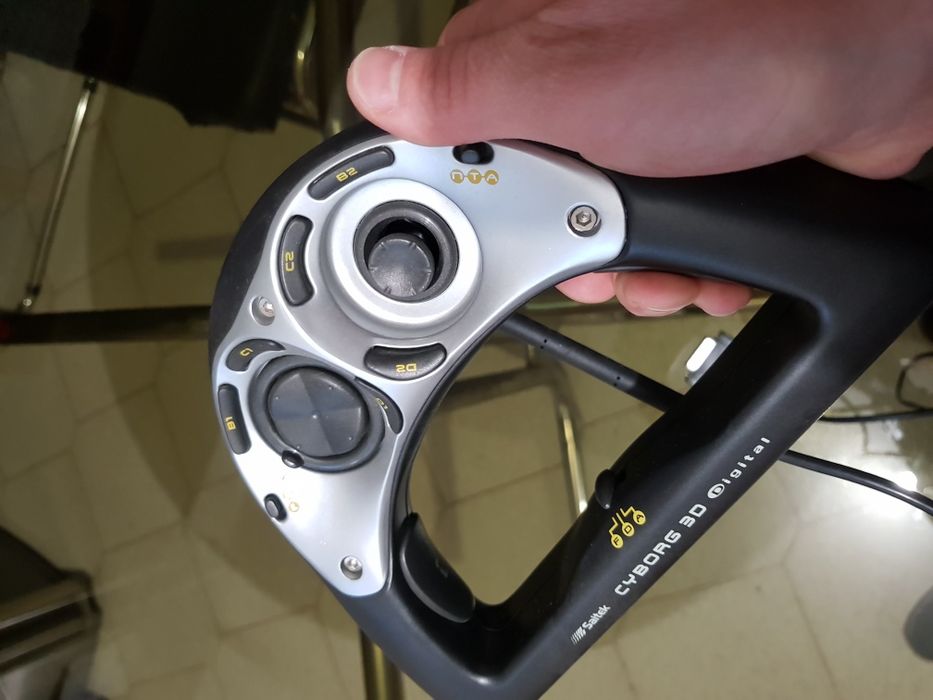 Джойстик контролер / Геймпад за компютър Saitek Cyborg 3D Digital Pad