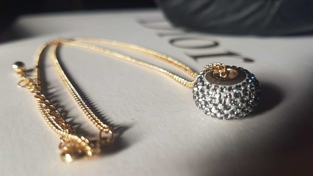 Lanț suflat cu aur de 18 k ,cu pandantiv Swarovski.