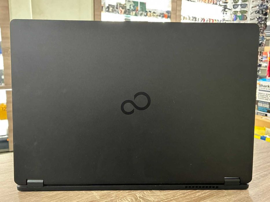 Лаптоп Fujitsu lifebook U series