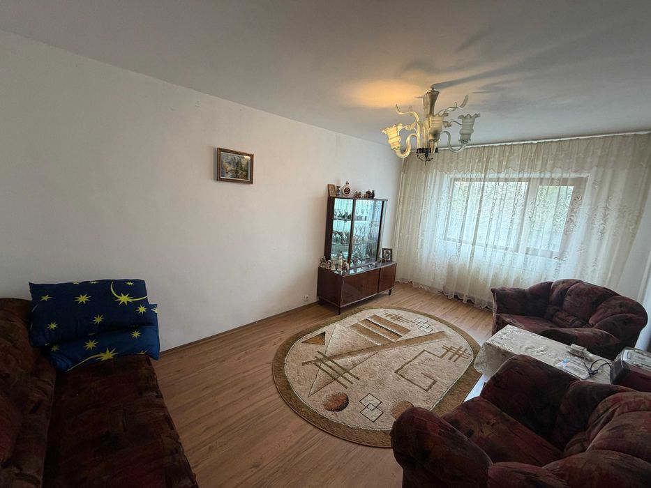 Apartament cu 3 camere