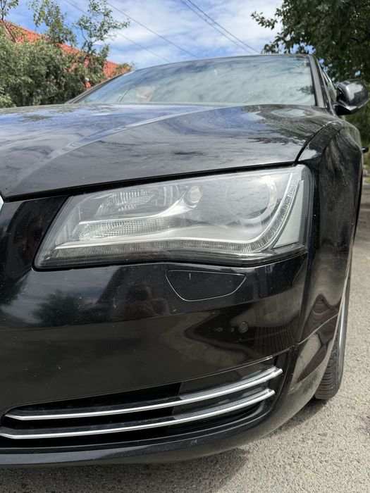 vand/schimb cu matrix! FaruriAudi A8 in stare excelenta sunt modelul standard Bi-Xenon cu tehnologie LED pentru luminile de zi DRL
