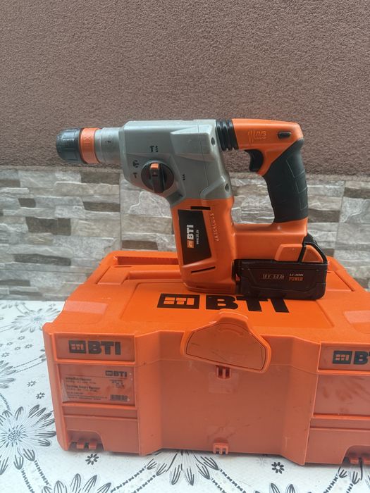 акумулаторен безчетков перфоратор на BTI