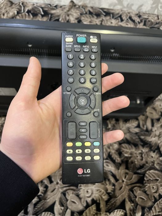 Телевизор LG.