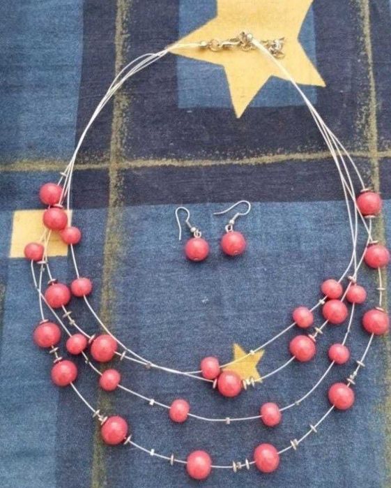 Set de colier și cercei roz