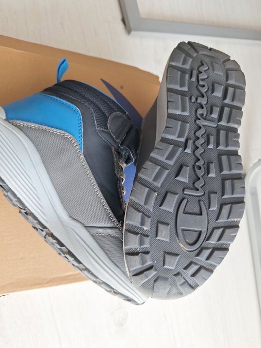 Adidasi Champion waterproof mărimea 35