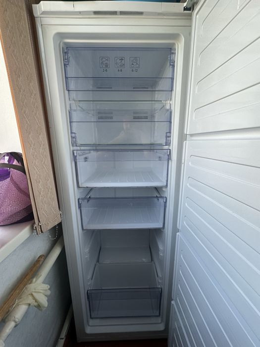 Морозильник Beko