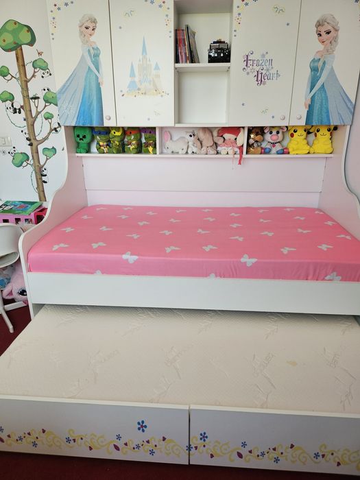 Mobila pentru fetita