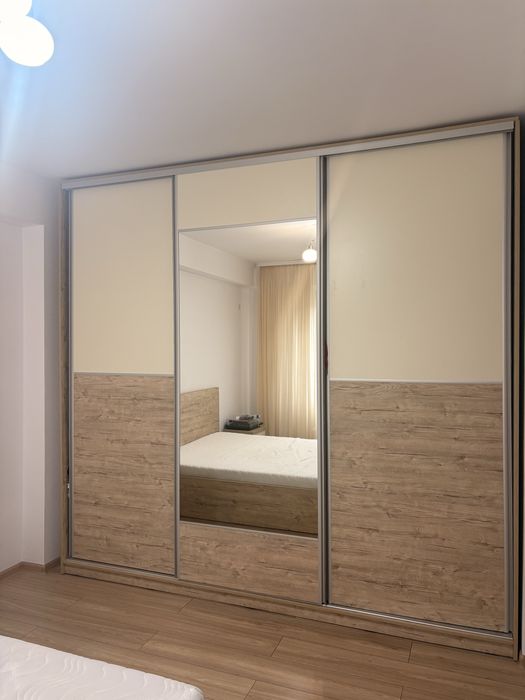 De vanzare dressing lungime 280x60 și înălțime 264