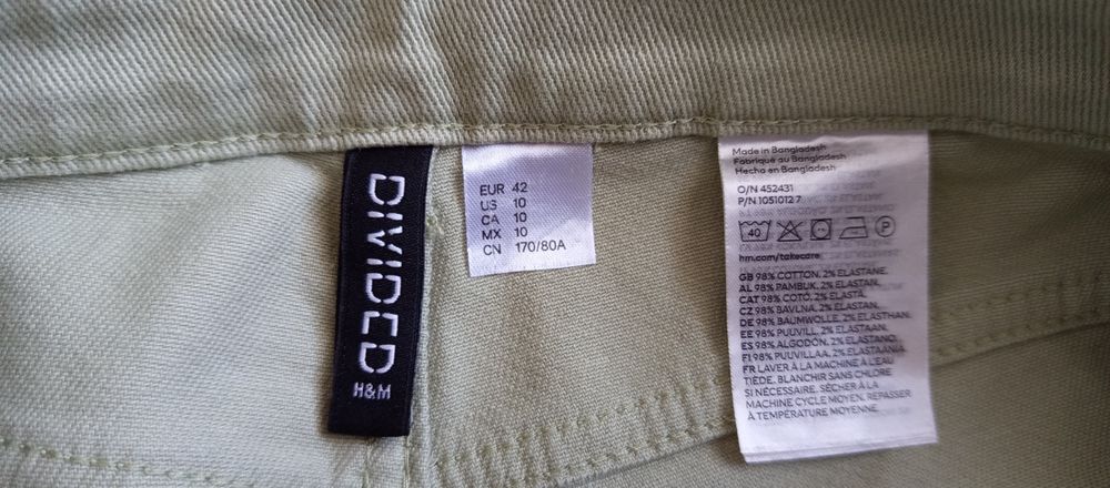 Светлозелени / пастелни дънки H&M Divided / Размер EUR 42 (L)