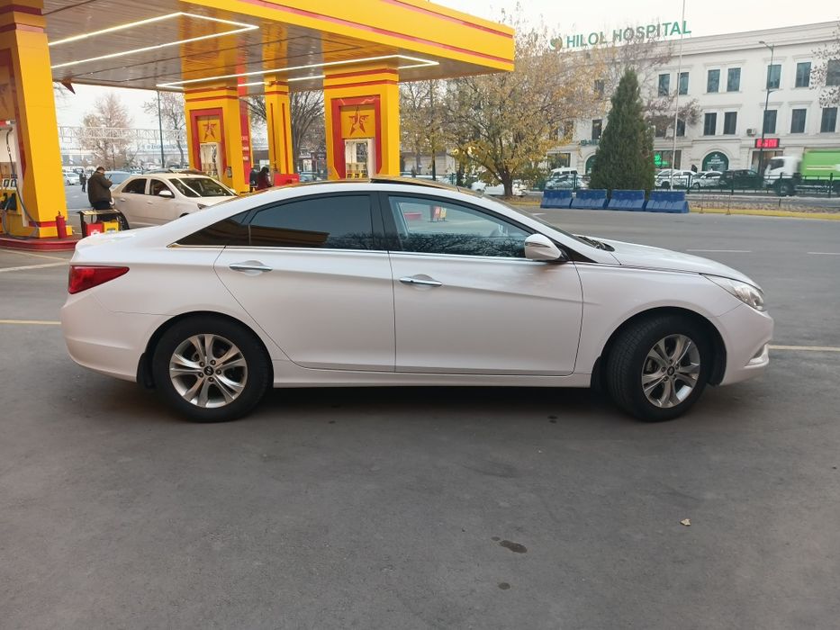 Hyundai sonata 2012