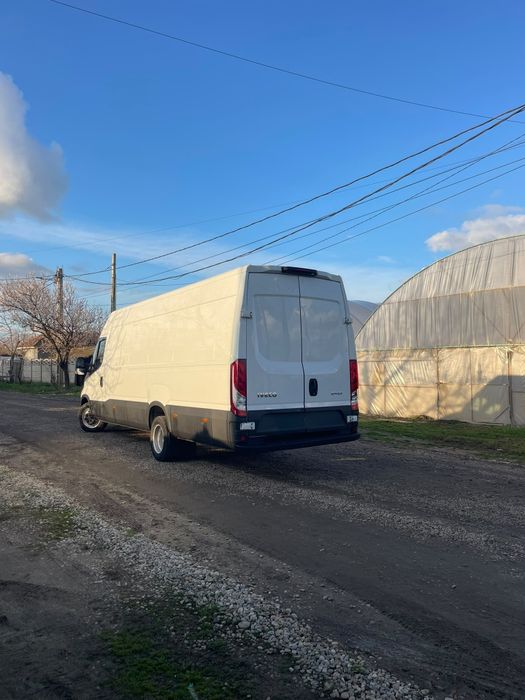 Iveco Daily 35-180 XXL MAXI LUNG  2023 180 CP E6 3.5T cat B 2 buc disponibile import recent nerulate Ro