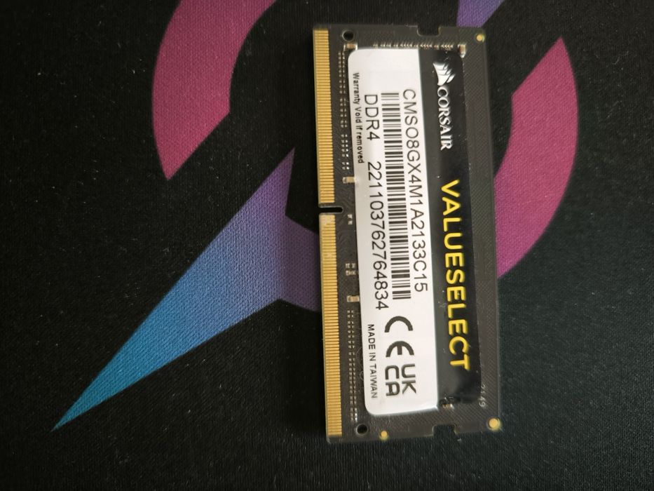 Vând doua plăcuțe de RAM 12 GB DDR4 2133 mhz.