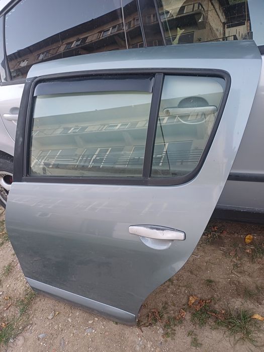 Ușă sandero 2008 stânga spate și pasaje stânga dreapta