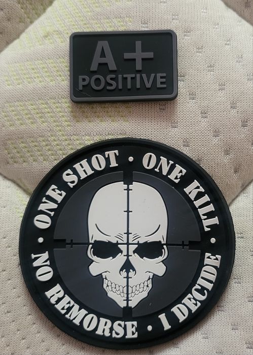 Военни нашивки, велкро пачове и ключодържатели