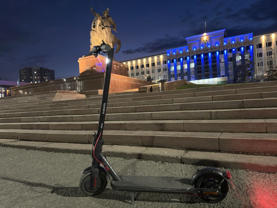 Электросамокат XIAOMI 4LITE, заряд держит отлично