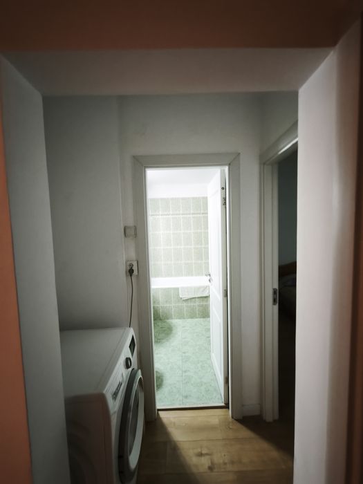 Închiriez apartament cu 3 camere in zona Nord/ Mall