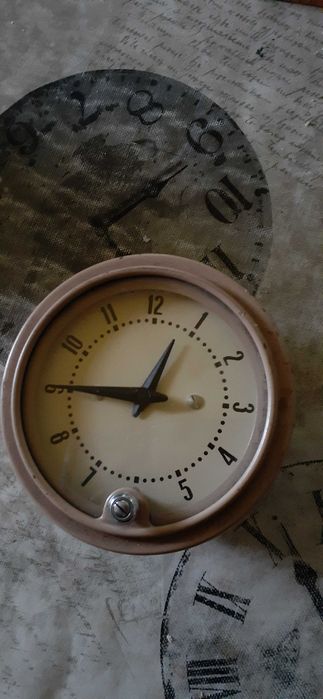 автомобильные часы