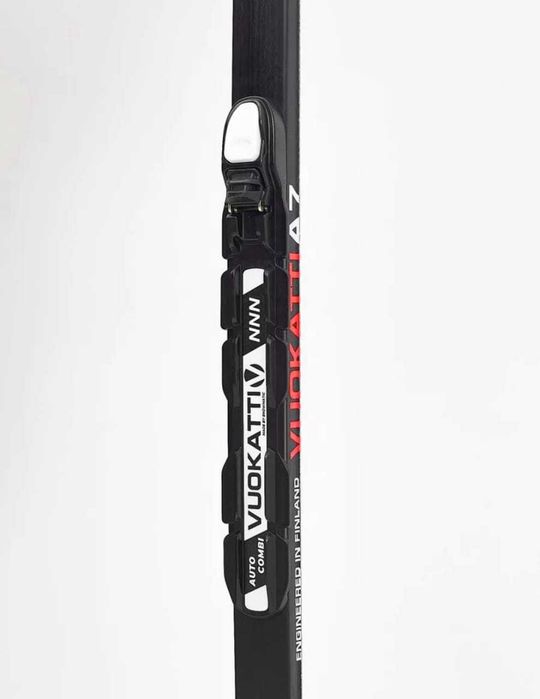 Продам лыжи, палки