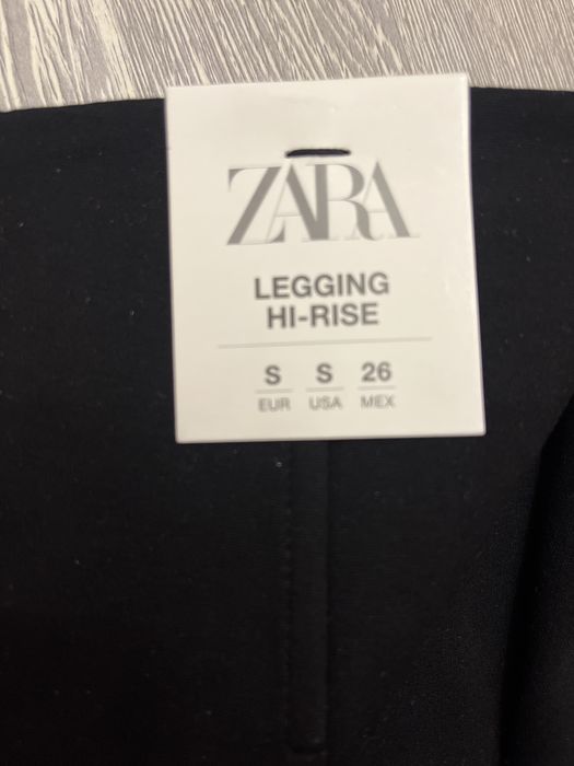 Моделирующие леггинсы Zara в размере S, новые