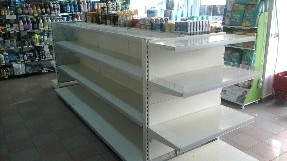 Rafturi de mijloc second hand pentru magazine 480 ron/m