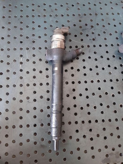 Injector 2.0 tdi audi q3 8u a3 8v a4 b8 a5 8t3 seat alhambra leon ateca 0445110471