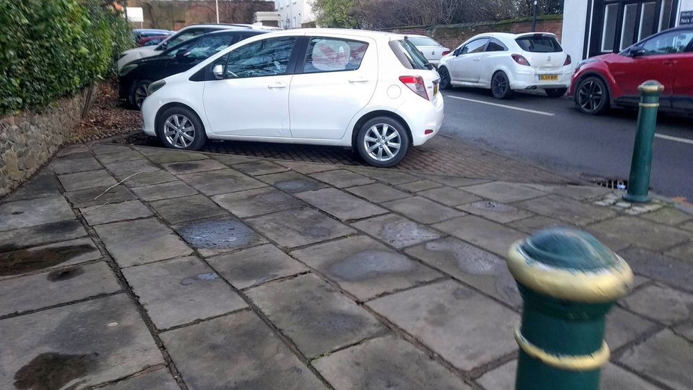 Toyota yaris 2013