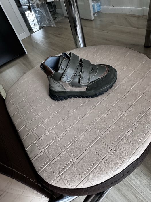 Продается детские сапоги