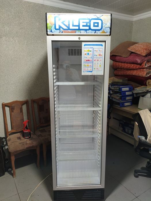 Витринный холодильник