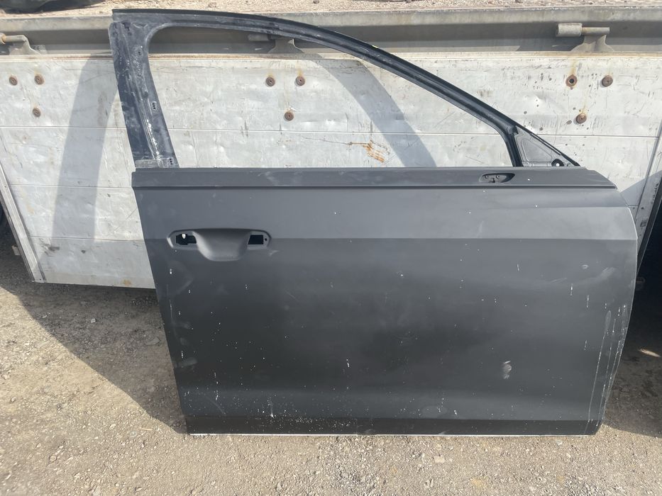 Предна дясна врата Audi A8