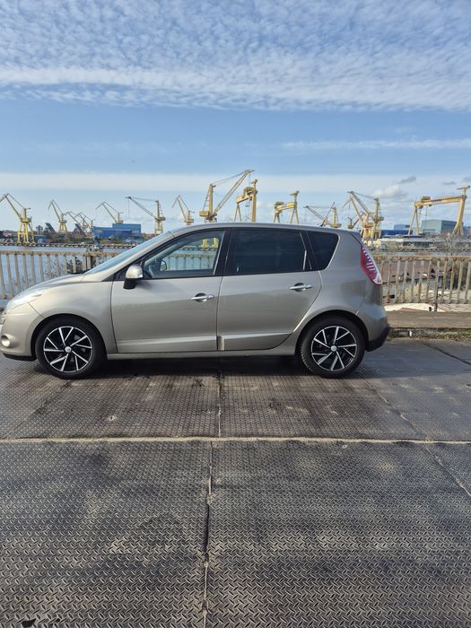 Vand  Renault   Scenic  megan 2011
