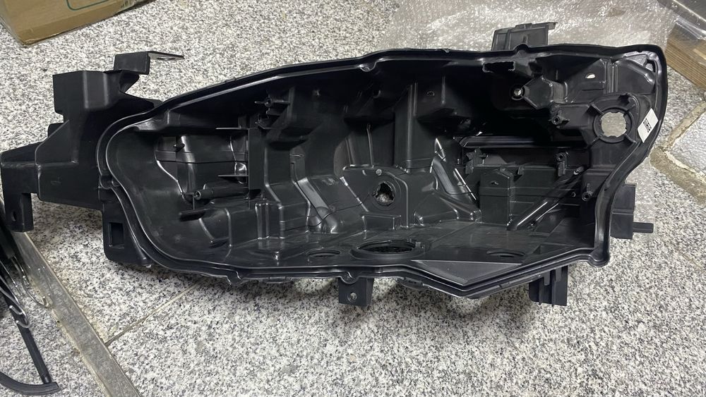 Корпус левой фары Mazda 6