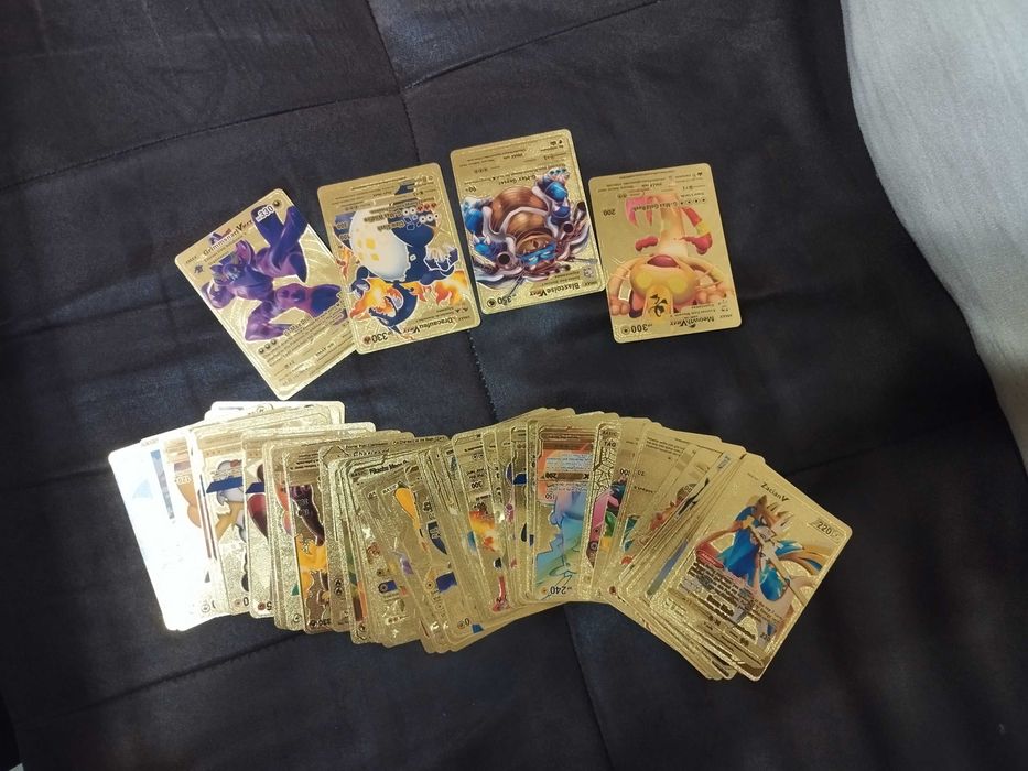 Колекция златни карти покемон