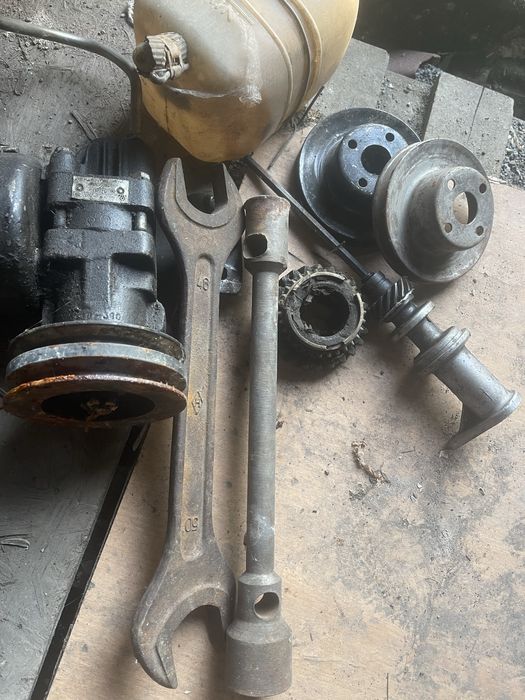 Продам запчасти на Газ 53