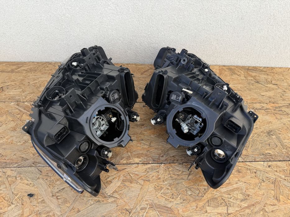 SET Far stanga dreapta BMW Seria3 F30 F31 Xenon Originale Europa