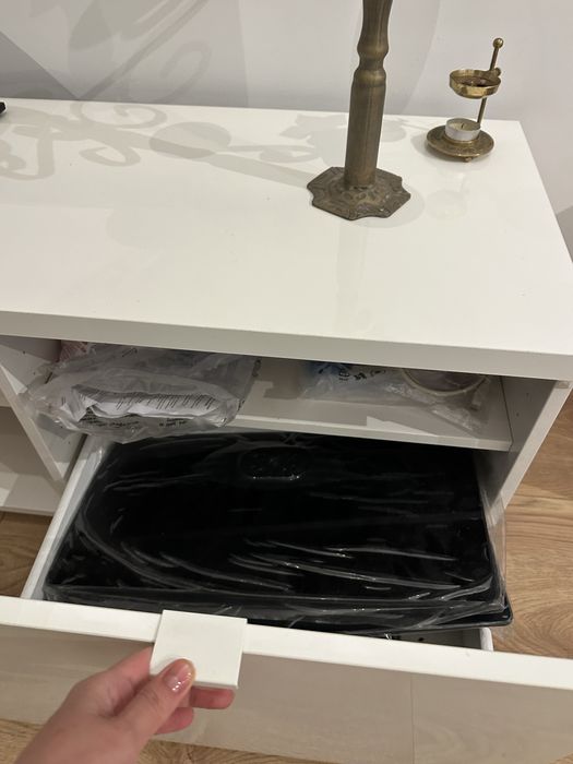 ТВ шкаф в отлично състояние