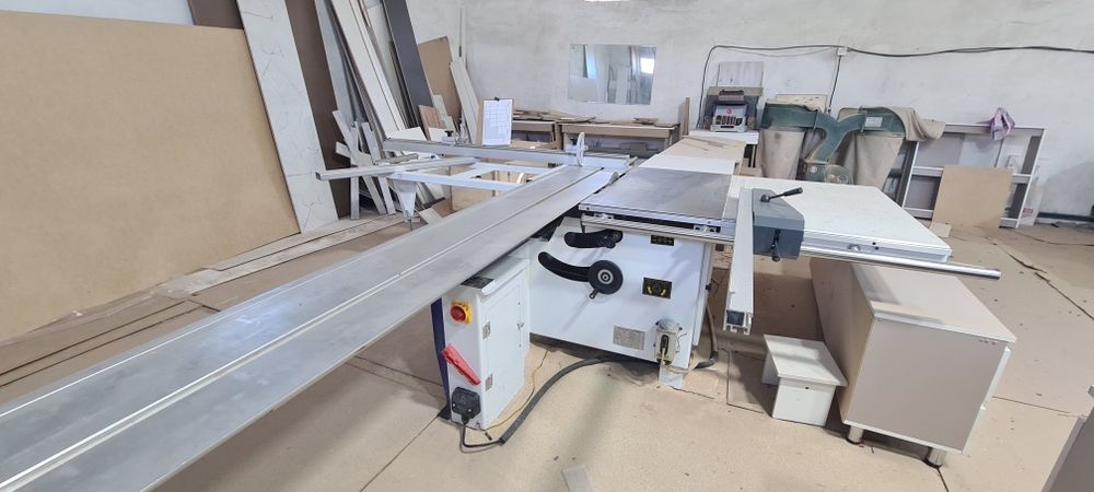 Продам форматно раскроичный станок DELTA MACINORY DM-3200