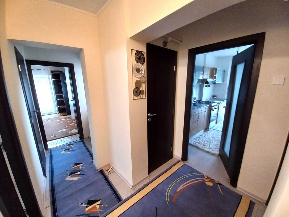 Apartament decomandat cu 2cam., 2balcoane, et.1, 70mp, Pacurari
