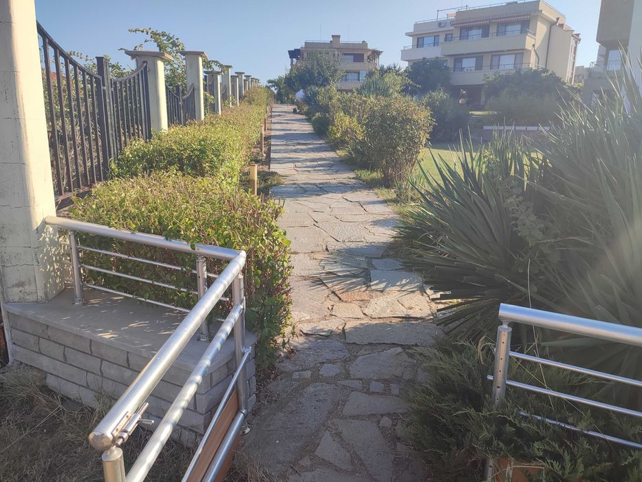 Продава се Тристаен апартамент в Бургас, Изгрев - 96 кв.м за 2157 €/кв.м - Снимка #22