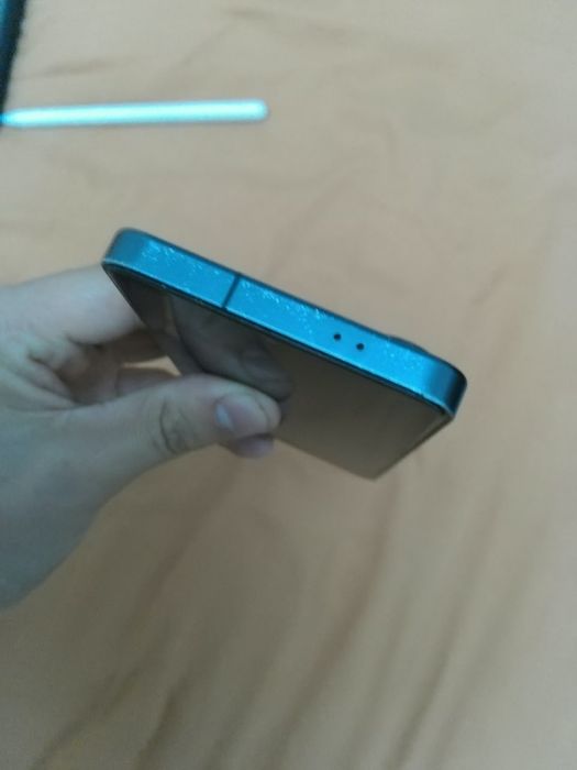 Samsung galaxy s24 8/128gb