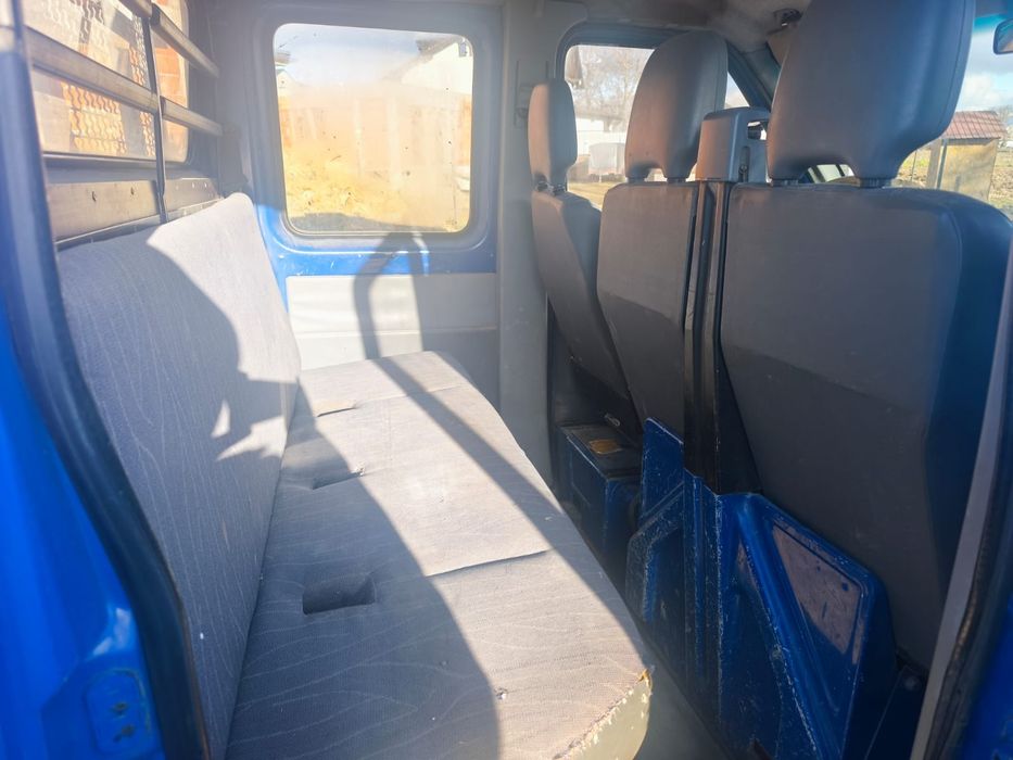 Vând Mercedes sprinter doka 7 locuri