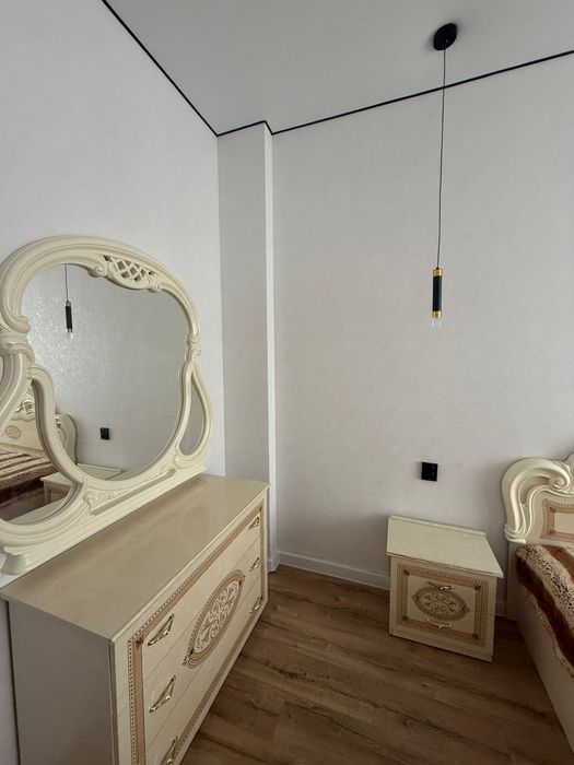 Продам спальный гарнитур б/у. Срочно