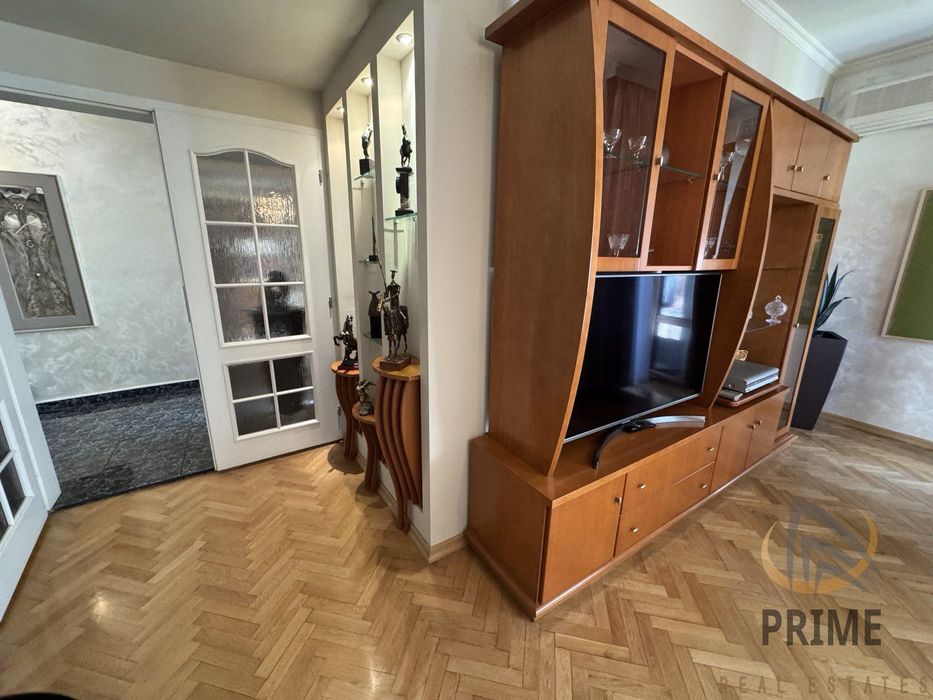 Продава се Многостаен апартамент в Бургас, Център - 120 кв.м за 2667 €/кв.м - Снимка #2