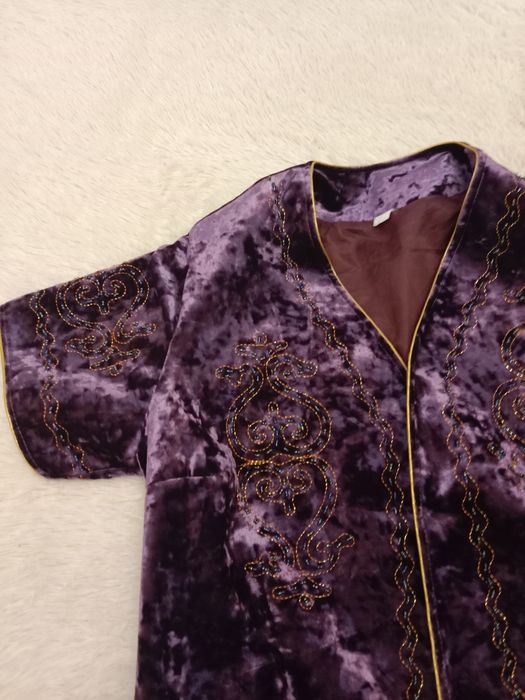 Национальный казахский чапан