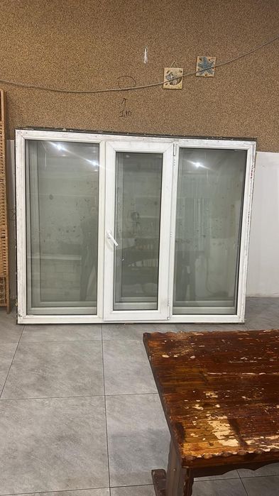 Продам двери,окна и комплектации