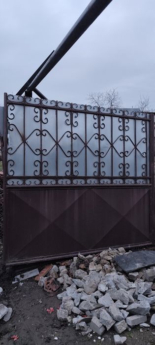 Poartă metalică dublă