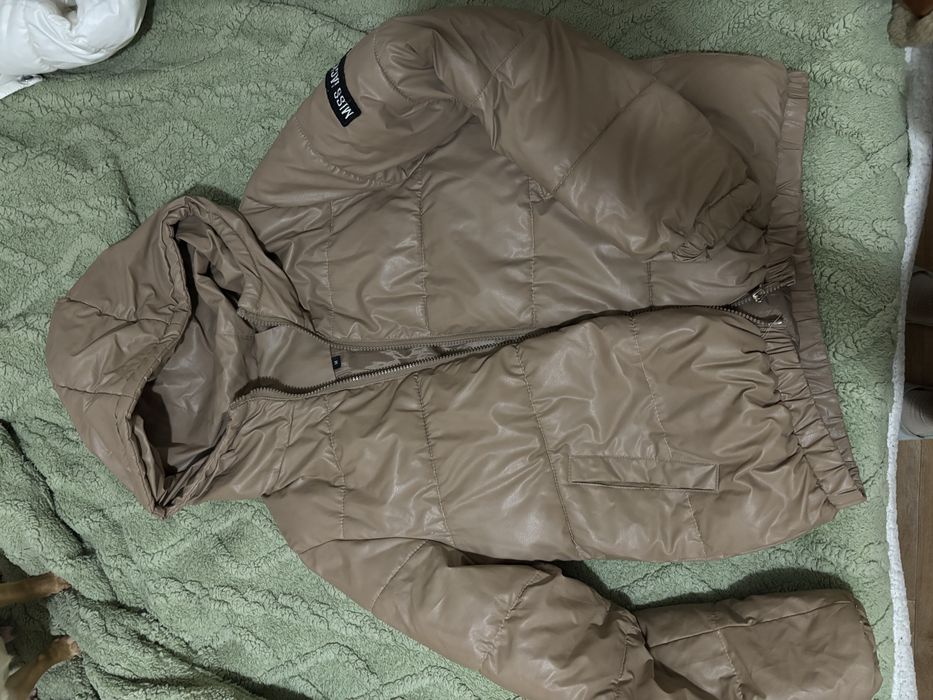 Продам три куртки размер s