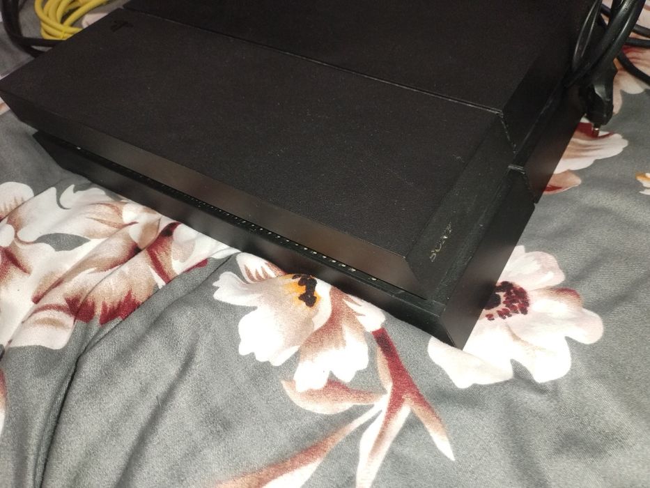 Vand consola Ps4 500GB